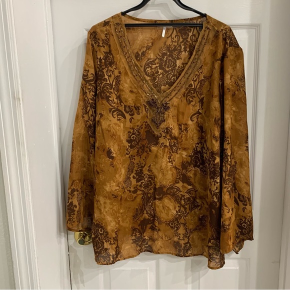 Bundle of two womens tops, see pics for sizes - Picture 3 of 12